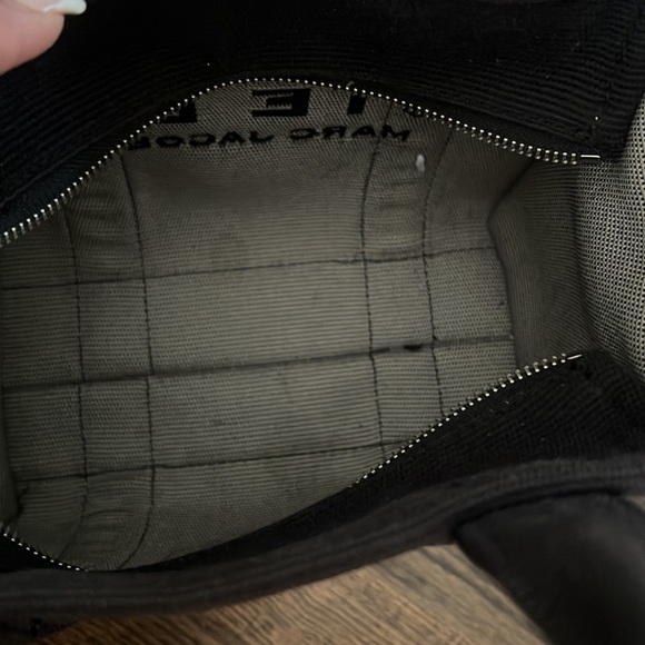 MARC JACOBS JACQUARD SMALL TOTE BAG( black and white) - Picture 7 of 12